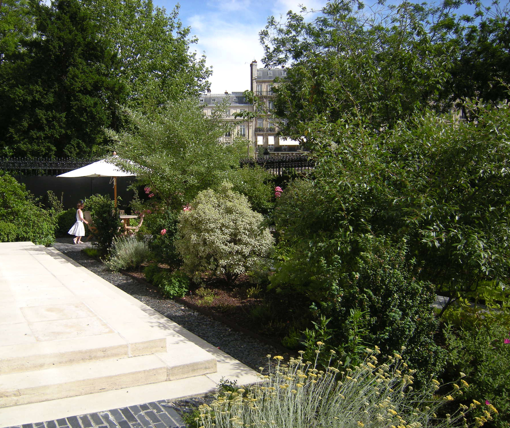 Atelier Alice Tricon / Jardins / Paysages - Ambassade Irlande - Ambassade d’Irlande (75016) - Le jardin de l'Ambassade après intervention